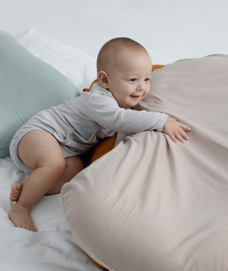 Oluuu. Baby Nest Bett – Tragbares Neugeborenen Nest aus Baumwolle, Reise-Krippe mit Kissen für Babys