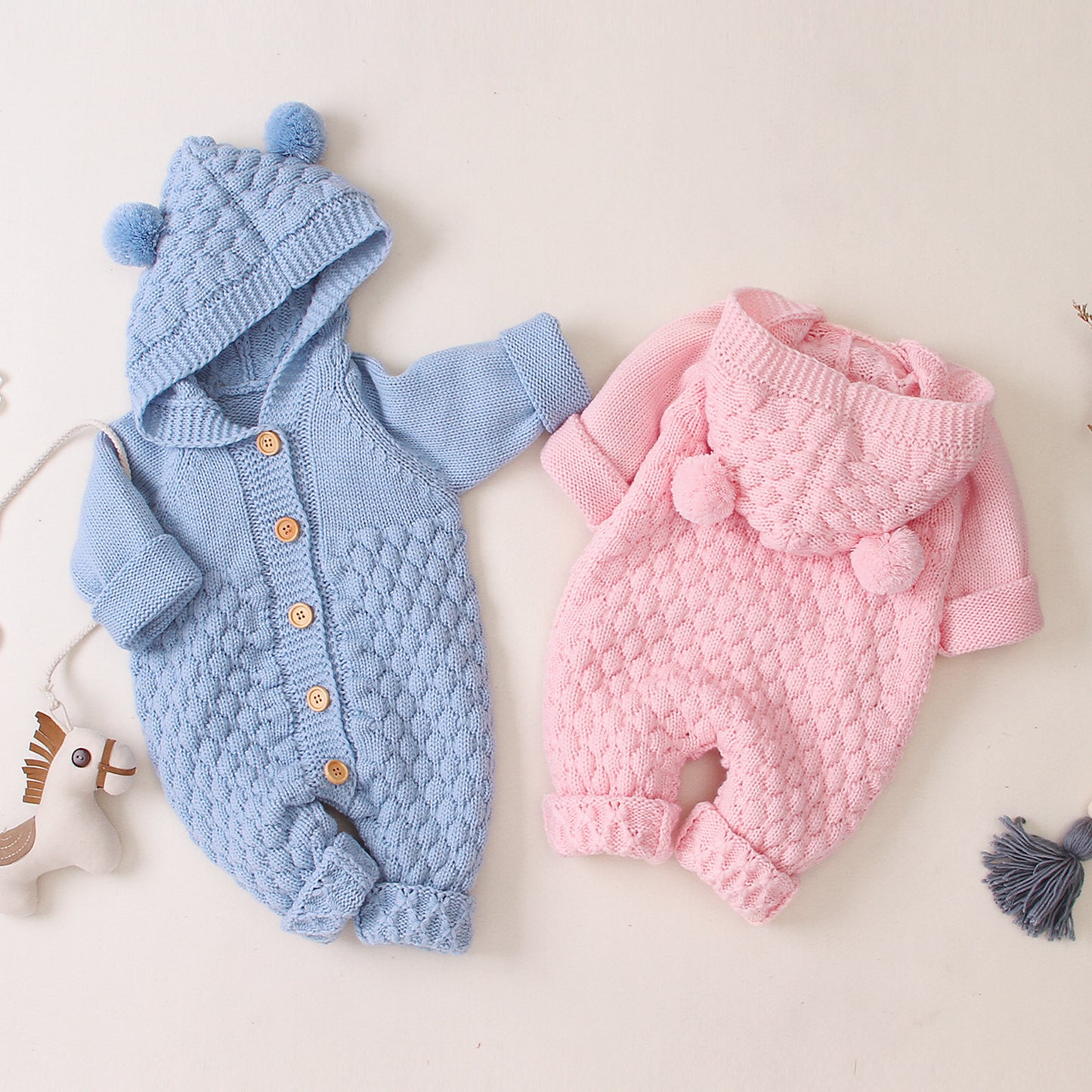 Oluuu. Baby Strick-Jumpsuit