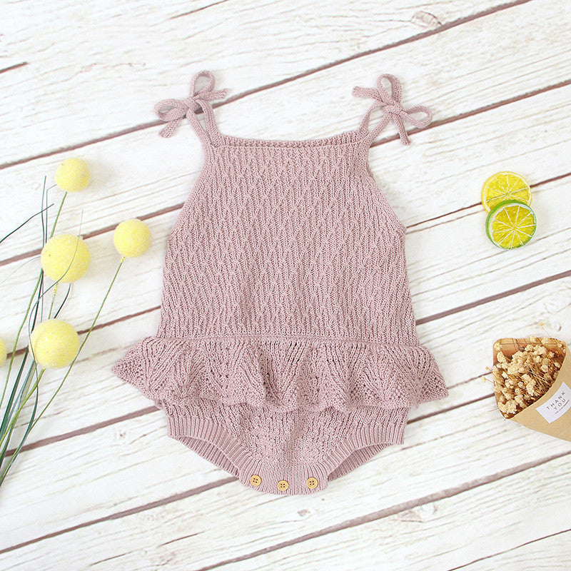Oluuu. Baby Einteiler für Mädchen – Strick-Sling mit Rüschen und fröhlichem Falten-Romper