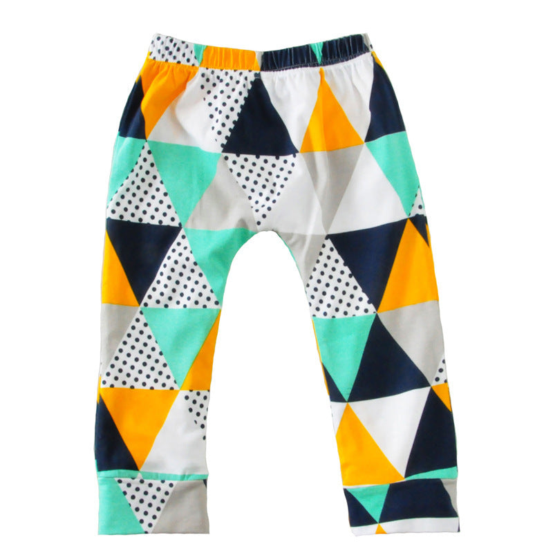 Oluuu. Jungen Anzug mit Kurzarm T-Shirt, blauen Buchstaben und Pfeil-Design, Geometrische Hose, Zwei-Teiler Set