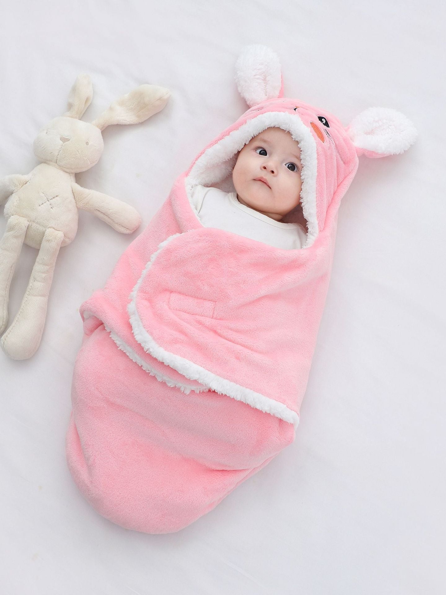 Oluuu. Fashionable Baby-Wickeldecke für Zuhause – Stilvoll und Gemütlich