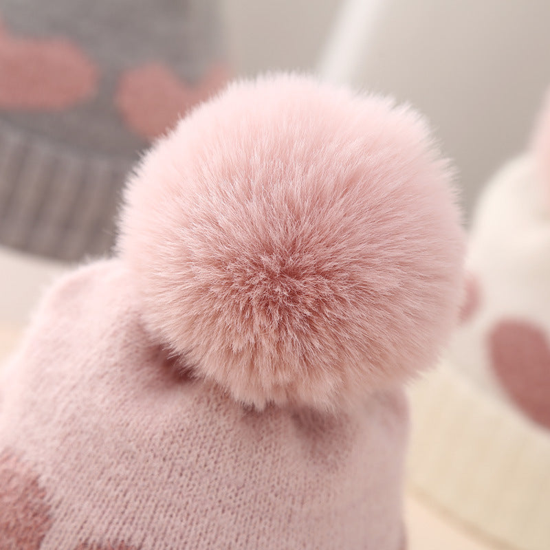 Oluuu. Baby Mütze – Doppelter, dicker Jacquard mit Herz-Muster für extra Wärme