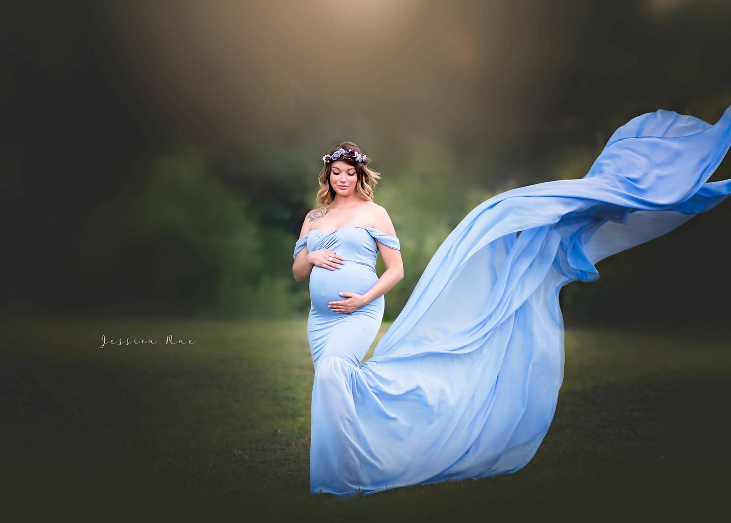 Oluuu. Schwangerschafts-Kleid mit schwebenden Ärmeln aus mercerisiertem Baumwollstoff