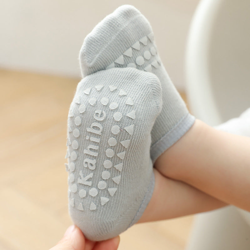 Oluuu. Kinder Knieschoner und Socken Set – Schutz für Kleinkinder auf dem Boden