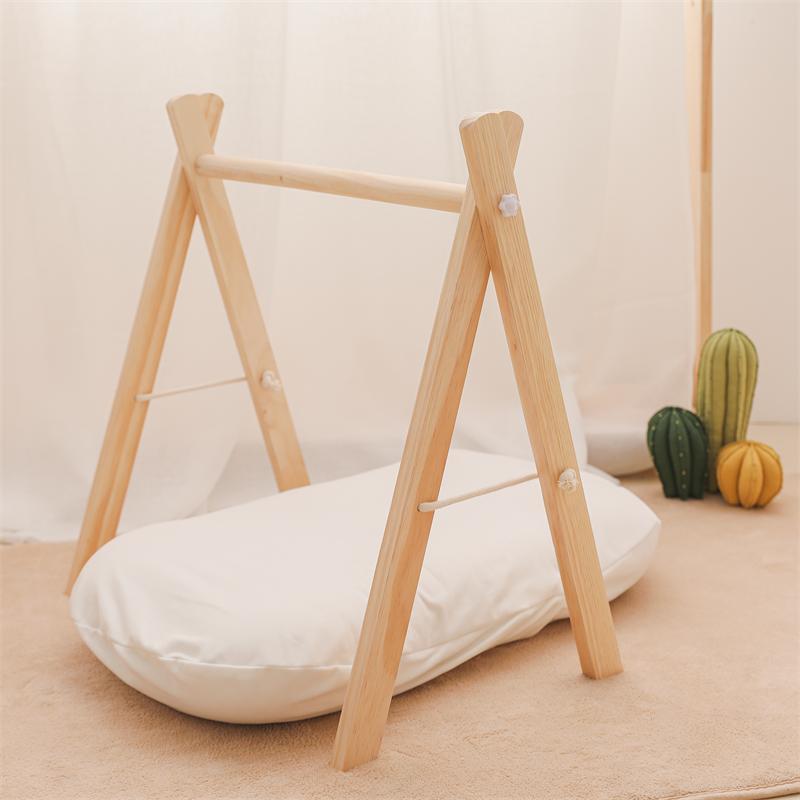 Oluuu. Baby Fitnessrack für das Kinderbett