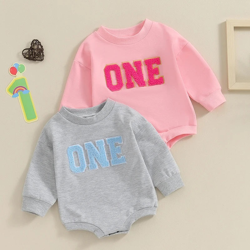 Oluuu. Baby Jumpsuit – Festlicher Romper mit Stickerei