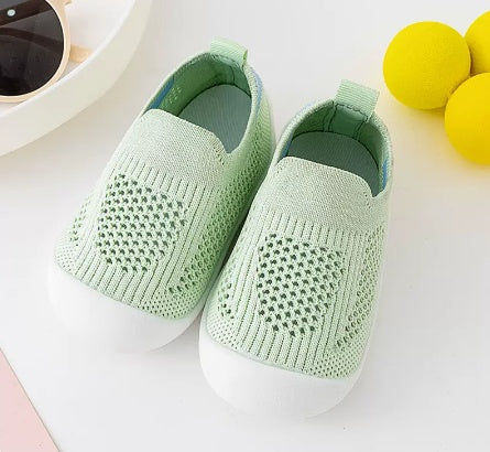 Oluuu. Baby Lauflernschuhe – Weiche, rutschfeste Sohle für Frühling und Herbst
