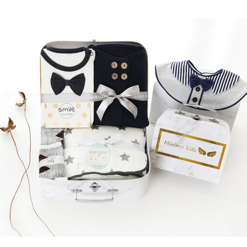 Oluuu. Neugeborenen Geschenkbox – Babybekleidungs-Set