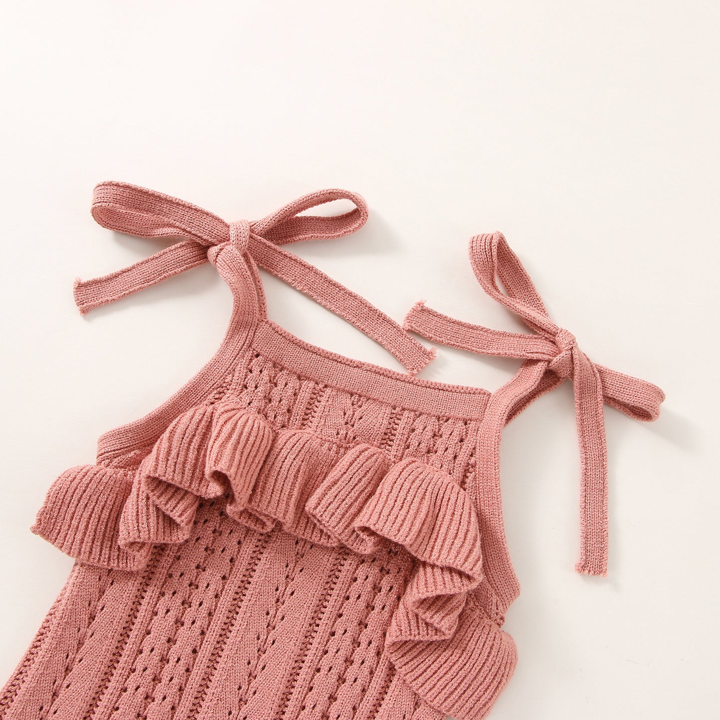 Oluuu. Baby Sling Romper aus Plüsch mit Spitze