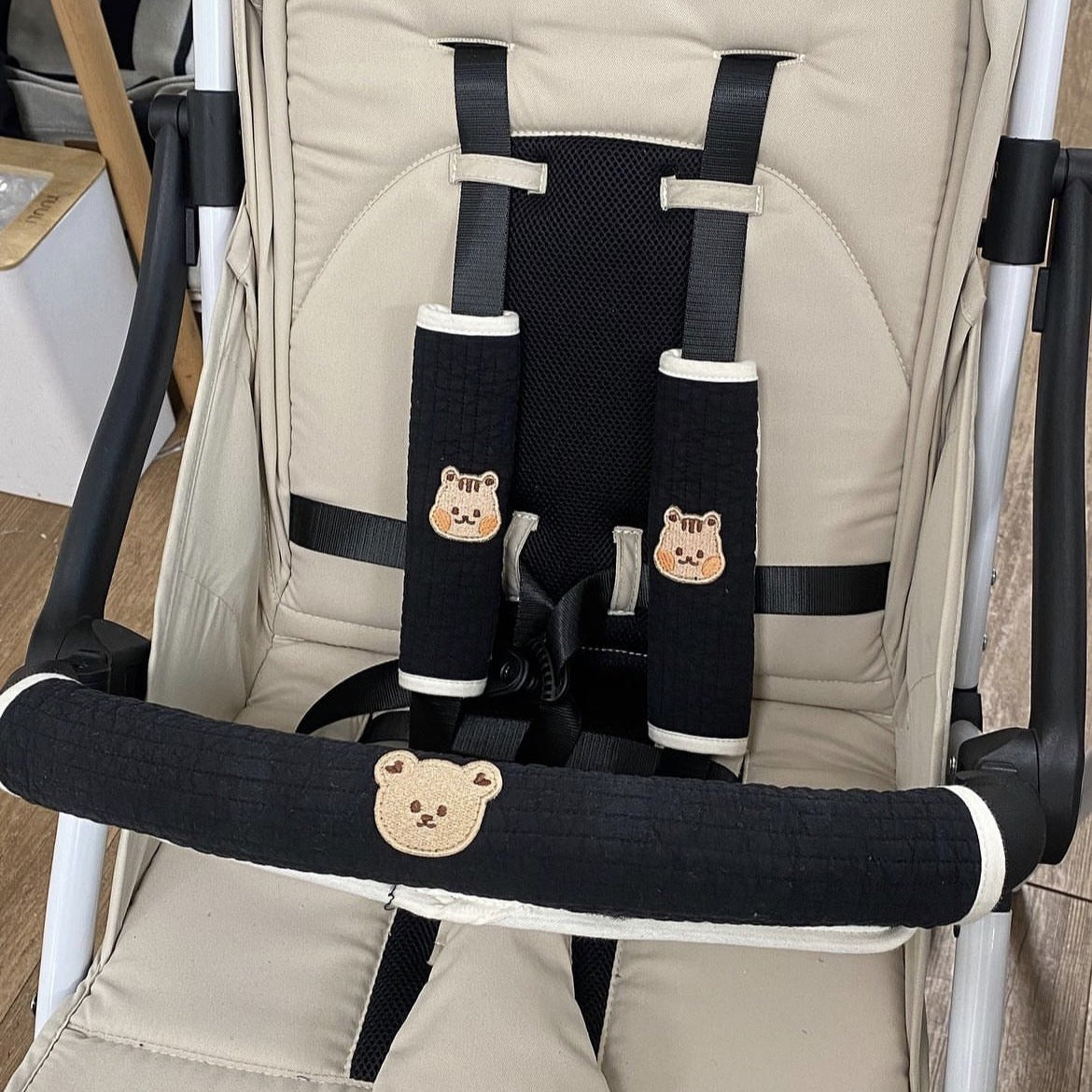 Oluuu. Schutzüberzug für Babywagen-Handbalken – Armlehnenabdeckung für mehr Komfort und Sicherheit