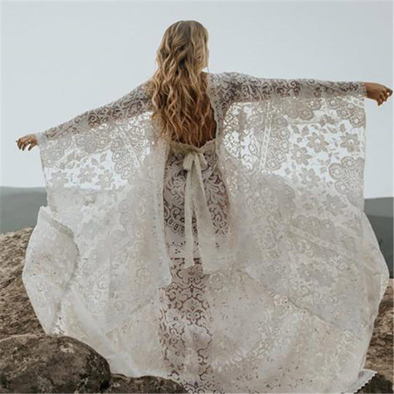 Oluuu. Schwangerschafts-Lace Kleid mit weitem, flauschigem Saum