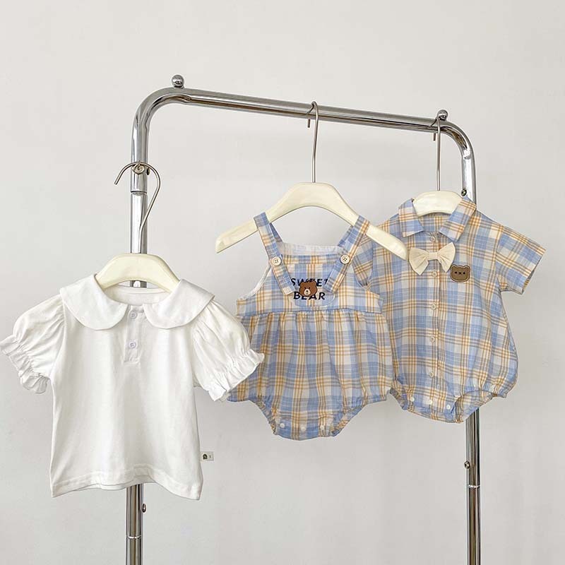 Oluuu. Baby Kurzarm Zwei-Teiler Romper – Dünnes Bärenkaromuster, Kletterbekleidung