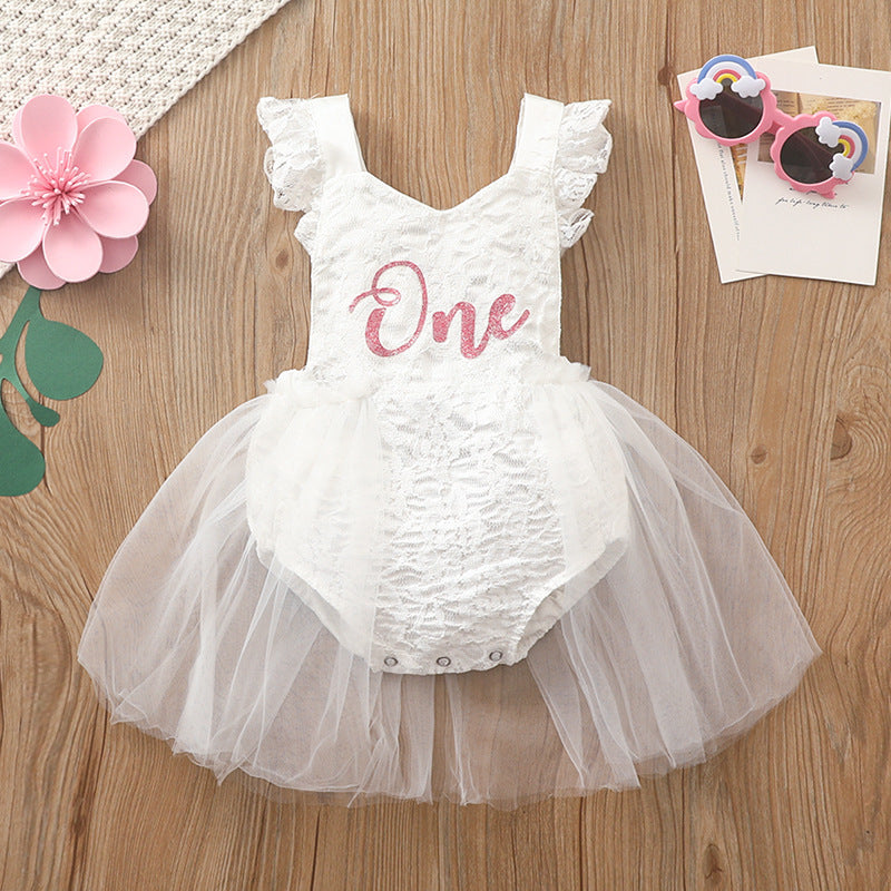 Oluuu. Baby Romper mit Rüschensaum, Spitzen- und Mesh-Verarbeitung, florales Printdesign