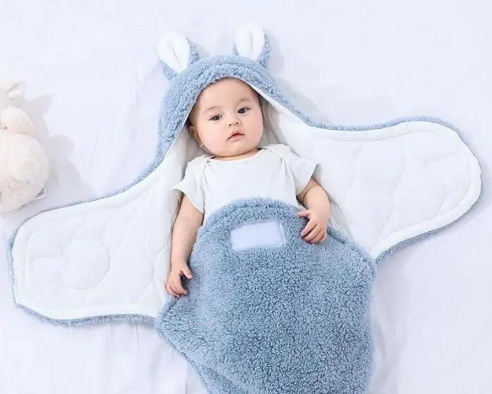 Oluuu. Superweicher Baby-Schlafsack aus flauschigem Fleece – Unisex Neugeborenen-Wickel mit Kopfstütze und -schutz, tragbarer Schlafsack für Jungen und Mädchen