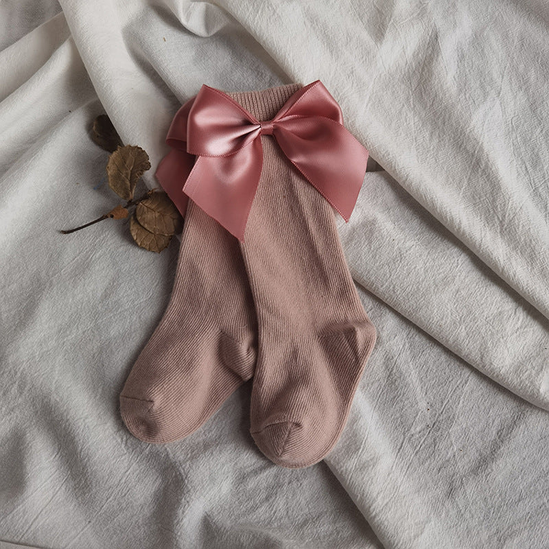 Oluuu. Spanische Kinder-Socken mit Schleife – Elegante und süße Socken für Mädchen
