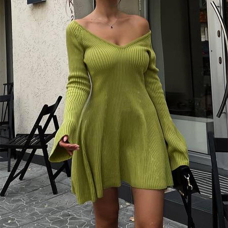 Oluuu V-Ausschnitt Strickkleid mit Rüschen & A-Linie