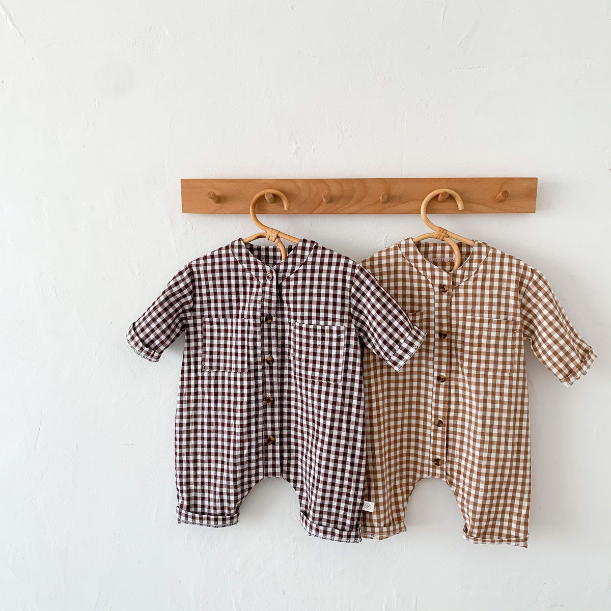 Oluuu. Baby Jumpsuit für Frühling und Herbst – Langarm Romper für Jungen und Mädchen mit Karokardigan