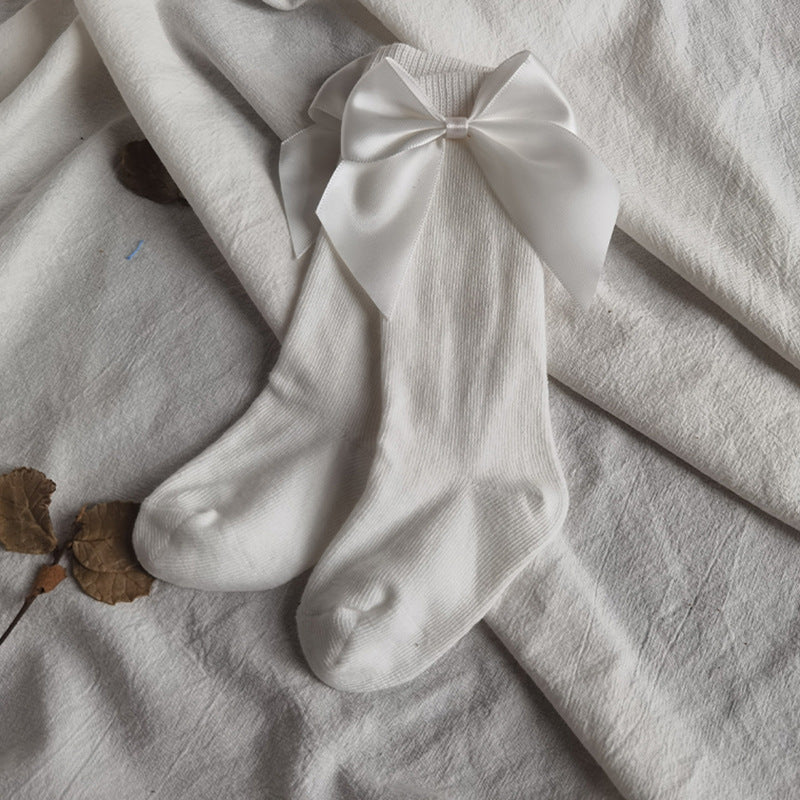 Oluuu. Spanische Kinder-Socken mit Schleife – Elegante und süße Socken für Mädchen