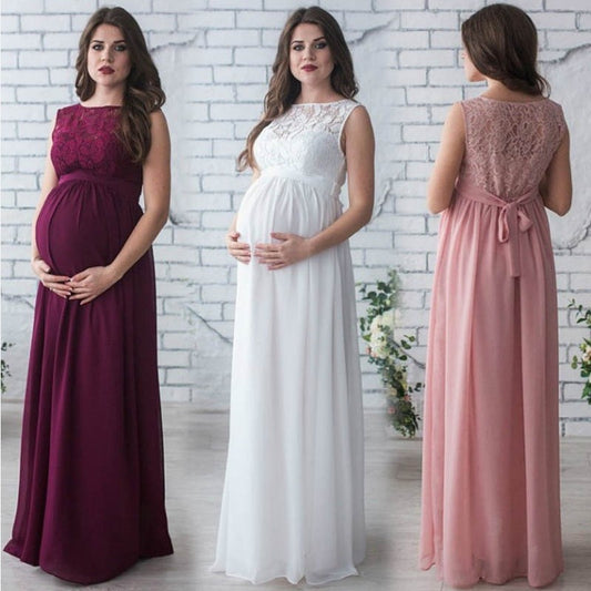 Oluuu. Ärmelloses Umstandskleid mit Spitze – Eleganz für werdende Mamas