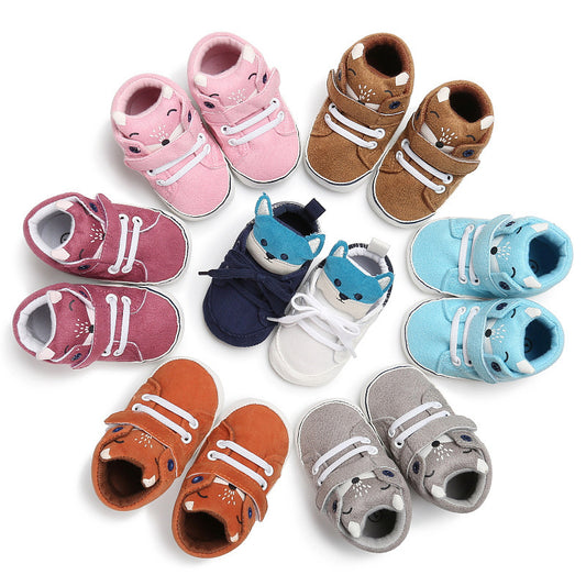 Oluuu. Süße Baby Schuhe verschiedener Art