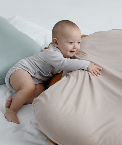 Oluuu. Baby Nest Bett – Tragbares Neugeborenen Nest aus Baumwolle, Reise-Krippe mit Kissen für Babys