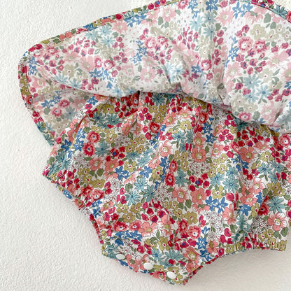 Oluuu. Baby Romper mit Volantärmeln und Hosenträgern  Zwei-Teiler, mit Unterwäscheabdeckung