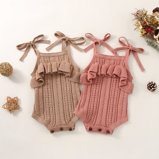 Oluuu. Baby Sling Romper aus Plüsch mit Spitze