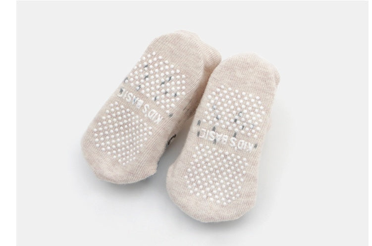 Oluuu. Rutschfeste Tiersocken für Kinder – Bequeme und sichere Socken für drinnen