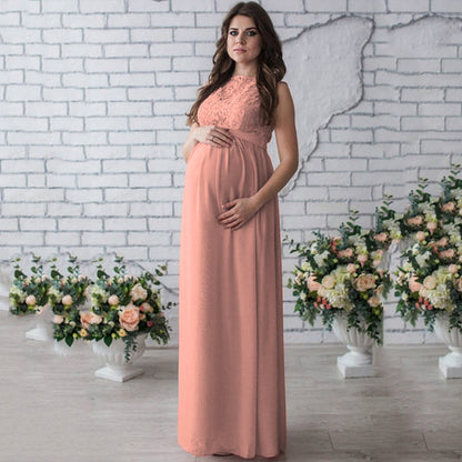 Oluuu. Ärmelloses Umstandskleid mit Spitze – Eleganz für werdende Mamas