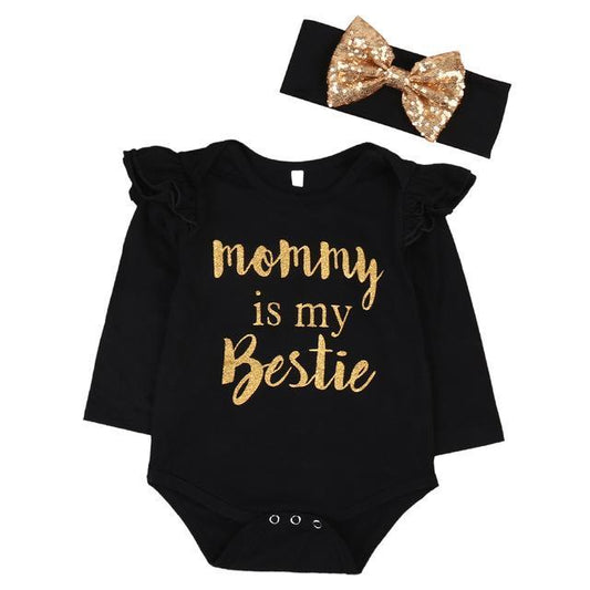 Oluuu. Baby Einteiler mit englischem Schriftzug – 2-teiliges Set mit Kopftuch im Hip-Hop-Stil