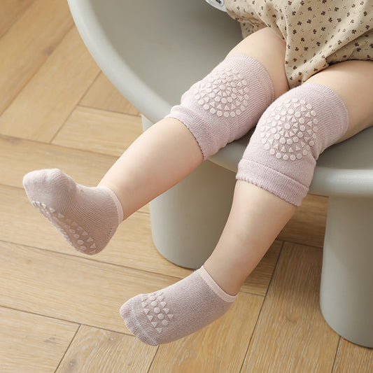 Oluuu. Kinder Knieschoner und Socken Set – Schutz für Kleinkinder auf dem Boden