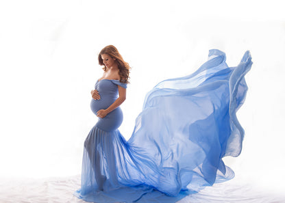 Oluuu. Schwangerschafts-Kleid mit schwebenden Ärmeln aus mercerisiertem Baumwollstoff