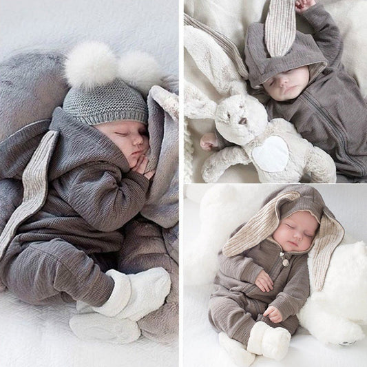 Oluuu. Baby Einteiler mit großen Hasenohren für Jungen und Mädchen