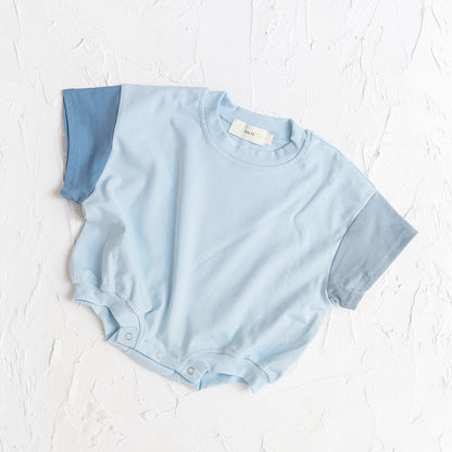 Oluuu. Baby Jungen Einfarbiger Jumpsuit mit Dreiecks-Stitching und Kurzarm