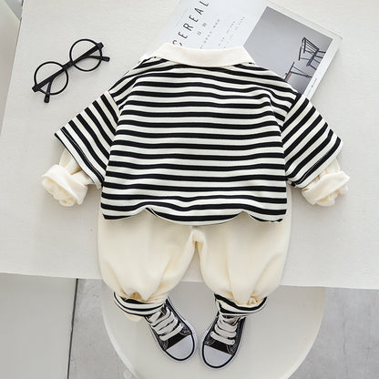 Oluuu. Kinderbekleidung – Fake-2-Teiler Anzug mit Kragen für Baby Jungen