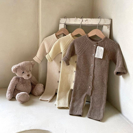 Oluuu. Baby Strickpullover – Langer Einteiler aus Strick
