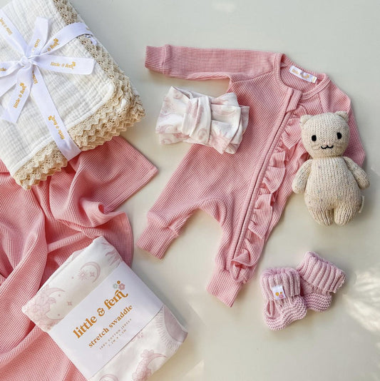 Oluuu. Mädchen Baby Strick-Jumpsuit aus elastischem Waffelstoff
