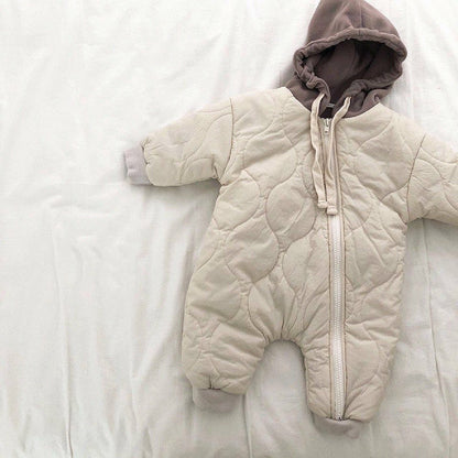 Oluuu. Baby Gepolsterter Stepp-Jumpsuit – Ausgehbekleidung