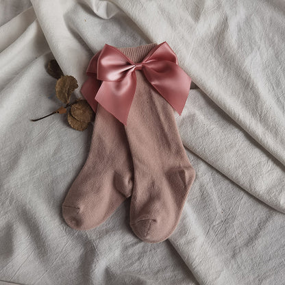 Oluuu. Spanische Kinder-Socken mit Schleife – Elegante und süße Socken für Mädchen