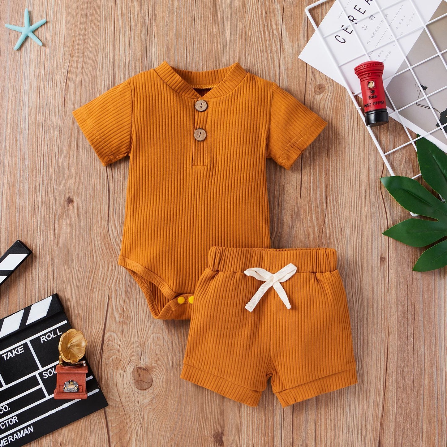 Oluuu. Kinderbekleidung Baby Bodysuit, Lässiges Kurzarm-Oberteil mit verstellbarem Design und Shorts-Set
