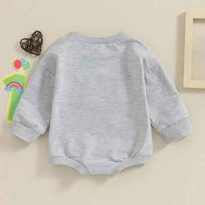 Oluuu. Baby Jumpsuit – Festlicher Romper mit Stickerei