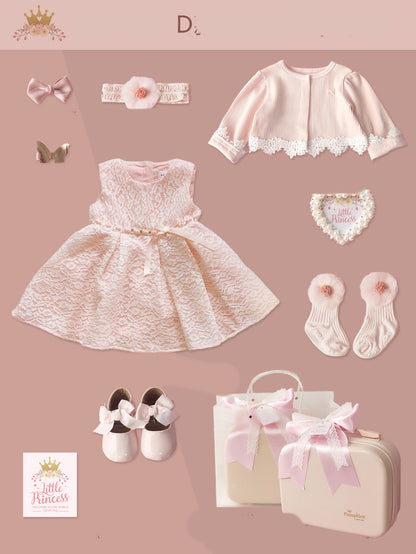 Oluuu. Exklusive Baby-Geschenkbox – Prinzessinnenkleid mit Spitze für kleine Damen