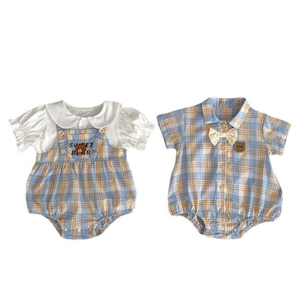 Oluuu. Baby Kurzarm Zwei-Teiler Romper – Dünnes Bärenkaromuster, Kletterbekleidung