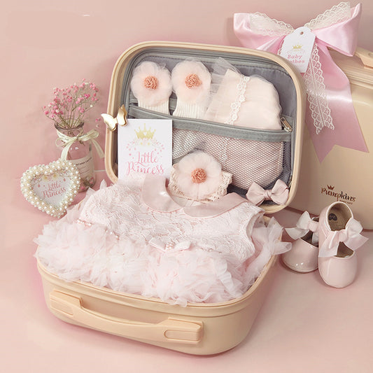 Oluuu. Exklusive Baby-Geschenkbox – Prinzessinnenkleid mit Spitze für kleine Damen