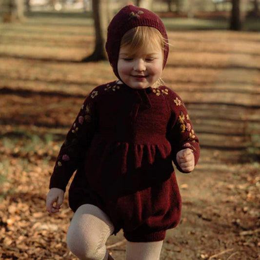 Oluuu. Baby Langarm Kleid mit Stickerei – Woll-Wickel für den Po