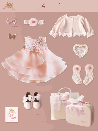Oluuu. Exklusive Baby-Geschenkbox – Prinzessinnenkleid mit Spitze für kleine Damen