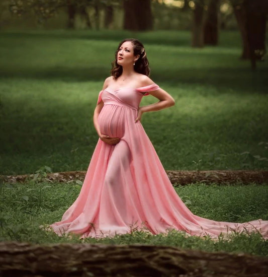 Oluuu. Schwangerschafts-Long Kleid mit schwingenden Ärmel-Enden